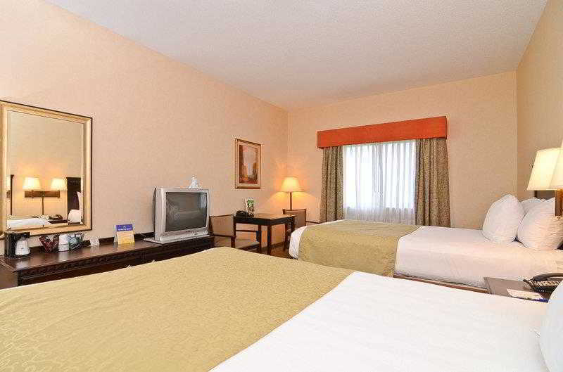 Best Western Danville Inn Room photo